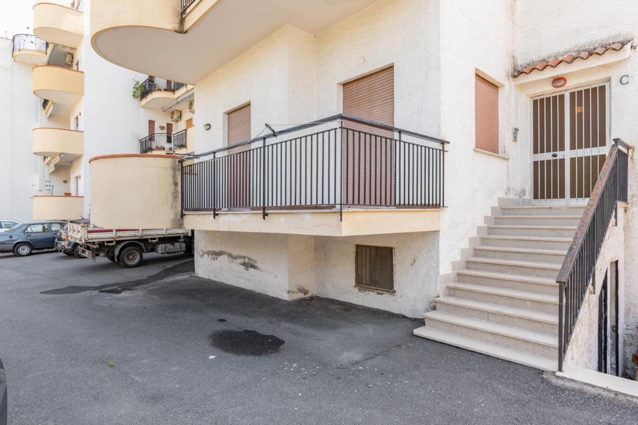 Giardini Naxos Apartment With Terrace Near The Sea Zewnętrze zdjęcie